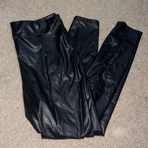 Women’s faux leather leggings